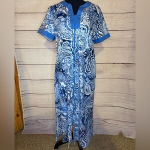 LIKE NEW front-zip midi length petite blue and white muumuu